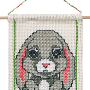 Kanin med långa öron – broderikit (16×18 cm)