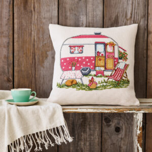 Husvagn – broderikit (40×40 cm)