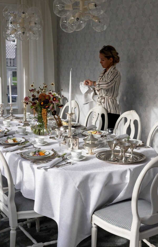 Medaljong bordsduk (150x300 cm)